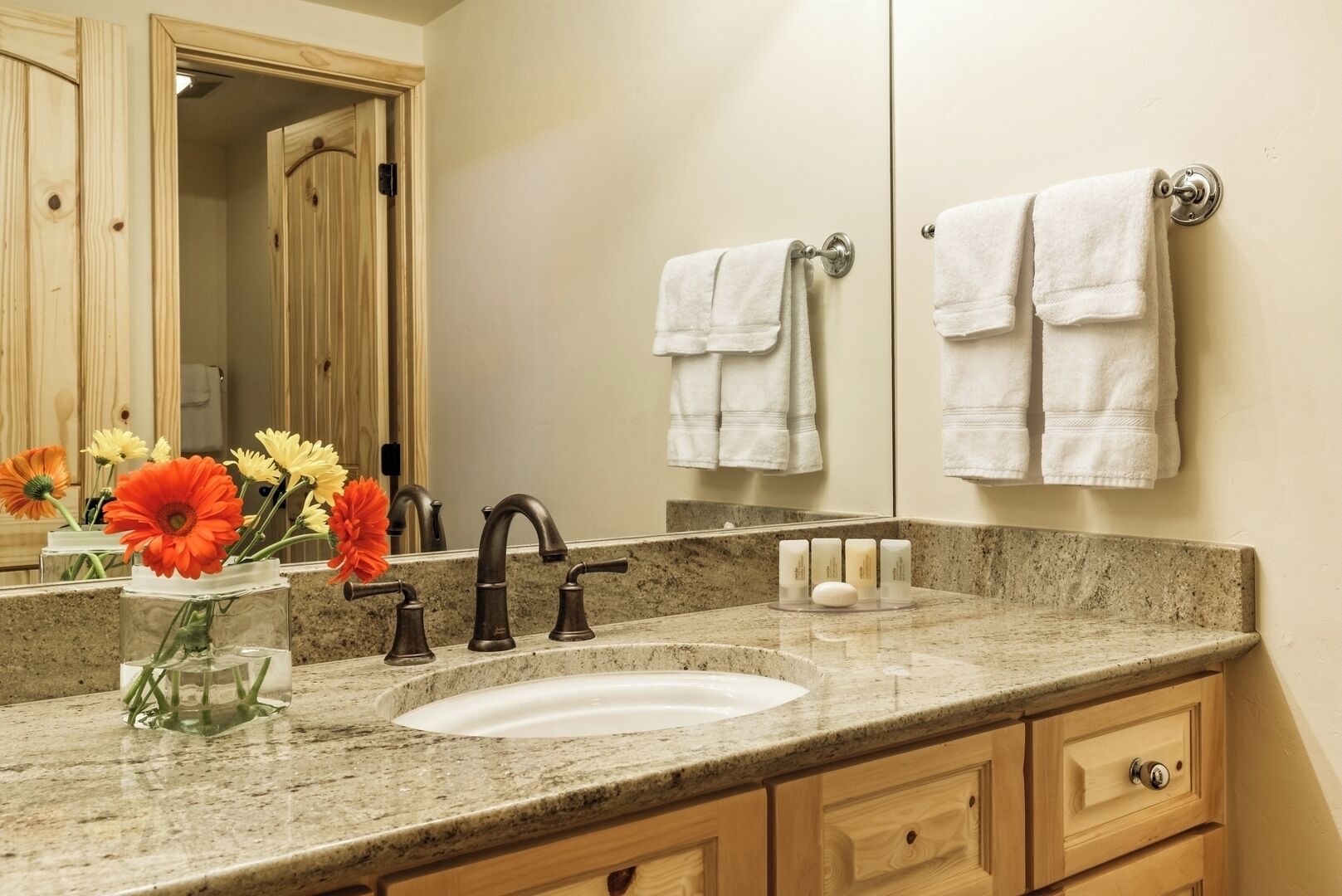 3/3 Suite Aspen Core, Pool Hot Tub, Sauna, Concierge