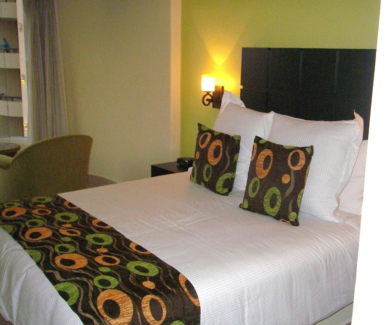 CORAZON MADONO BEACH BEDROOM
