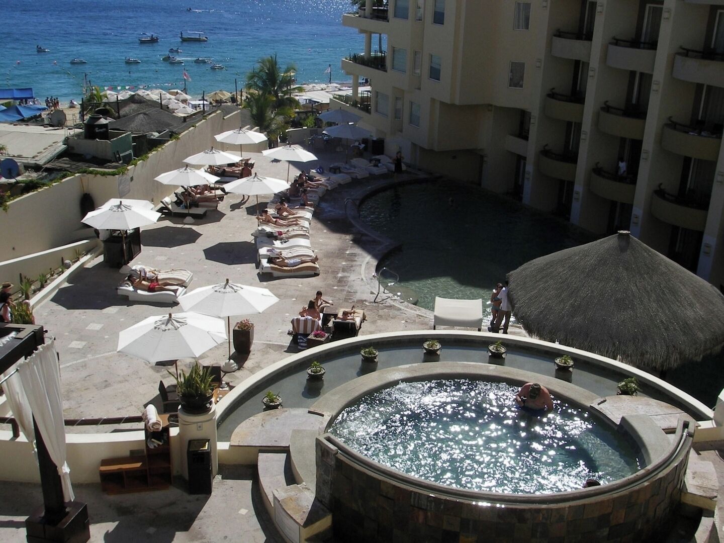 CORAZON MADONO BEACH RESORT HOT TUB