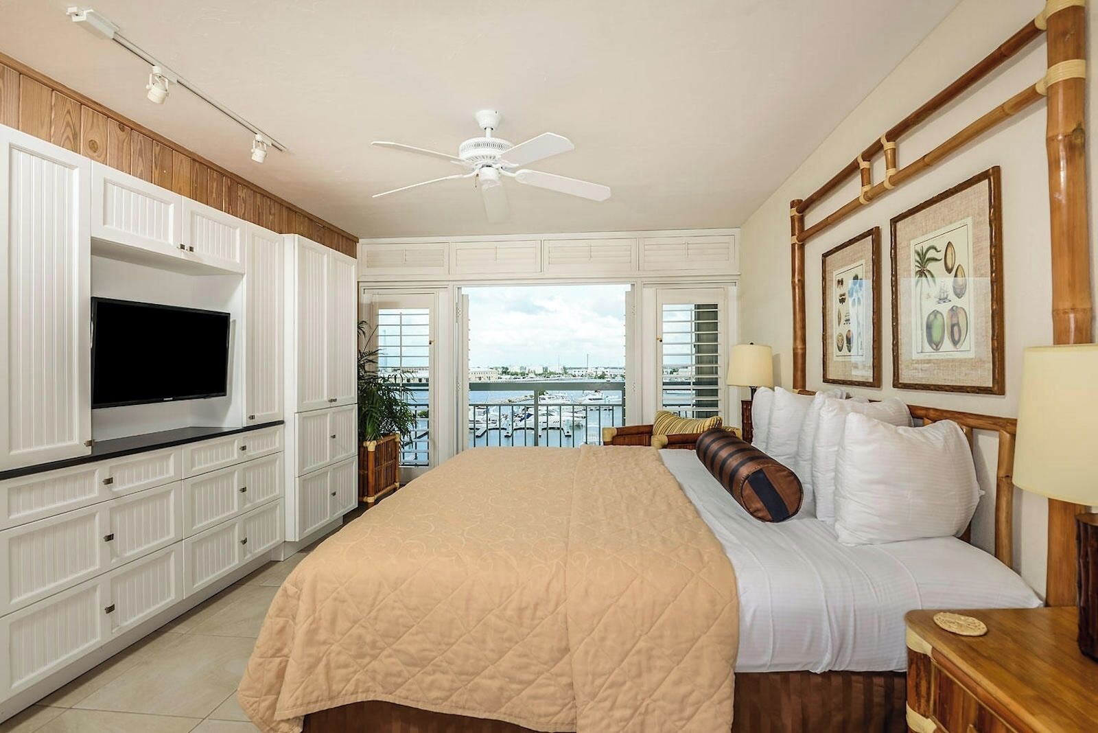 1/1  Galleon Resort, Hot Tub, Pool, Marina, Gym