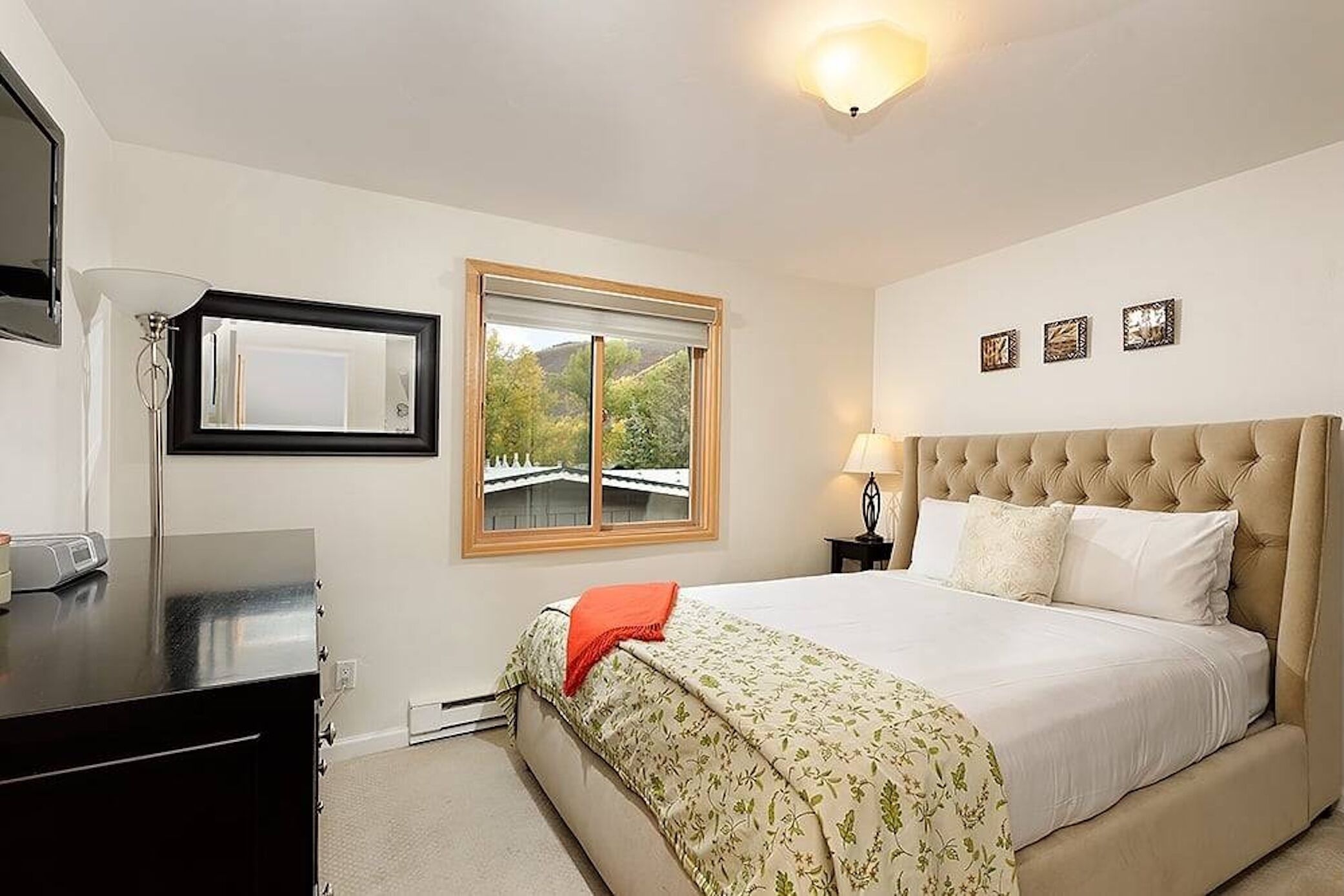 2-Aspen Core Condo-Heated Pool, Ski. Shopping
