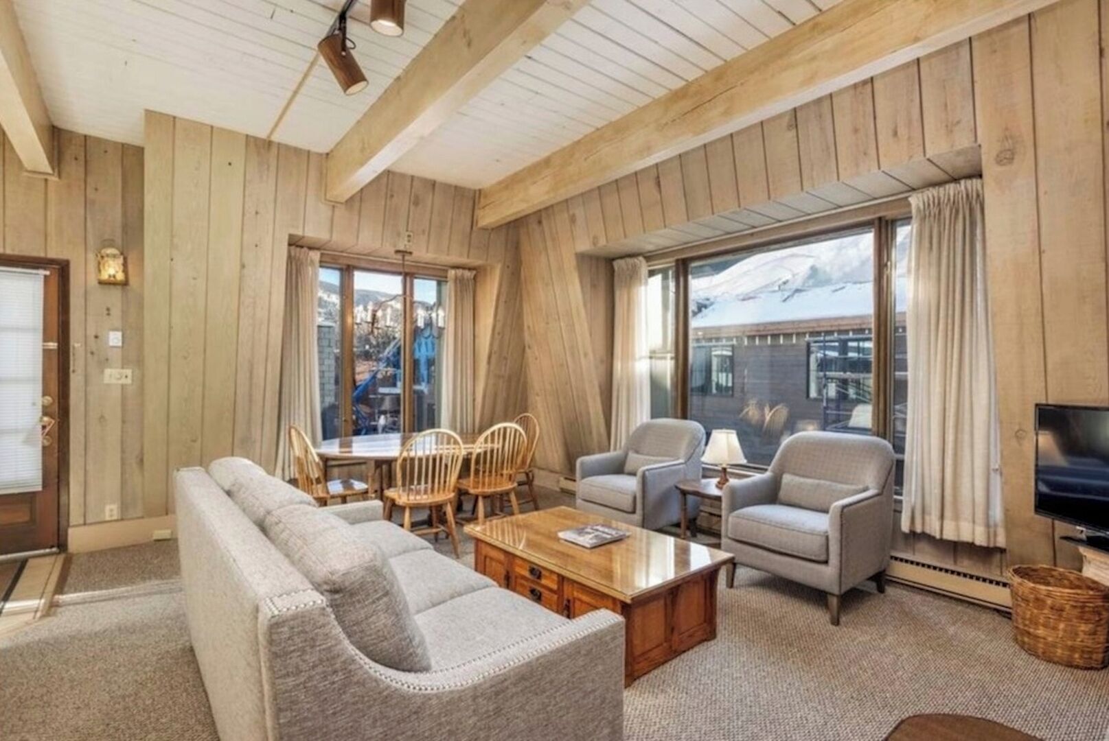 2/2 Bedroom Suite Aspen Core, Sauna, Pool, Hot Tub