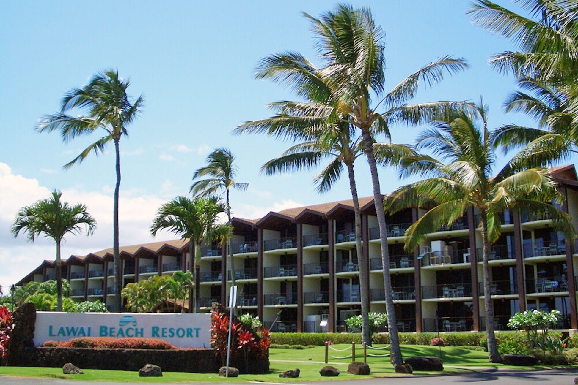 2 Lawai Beach Resort, Pool, Beachfront, Balcony!