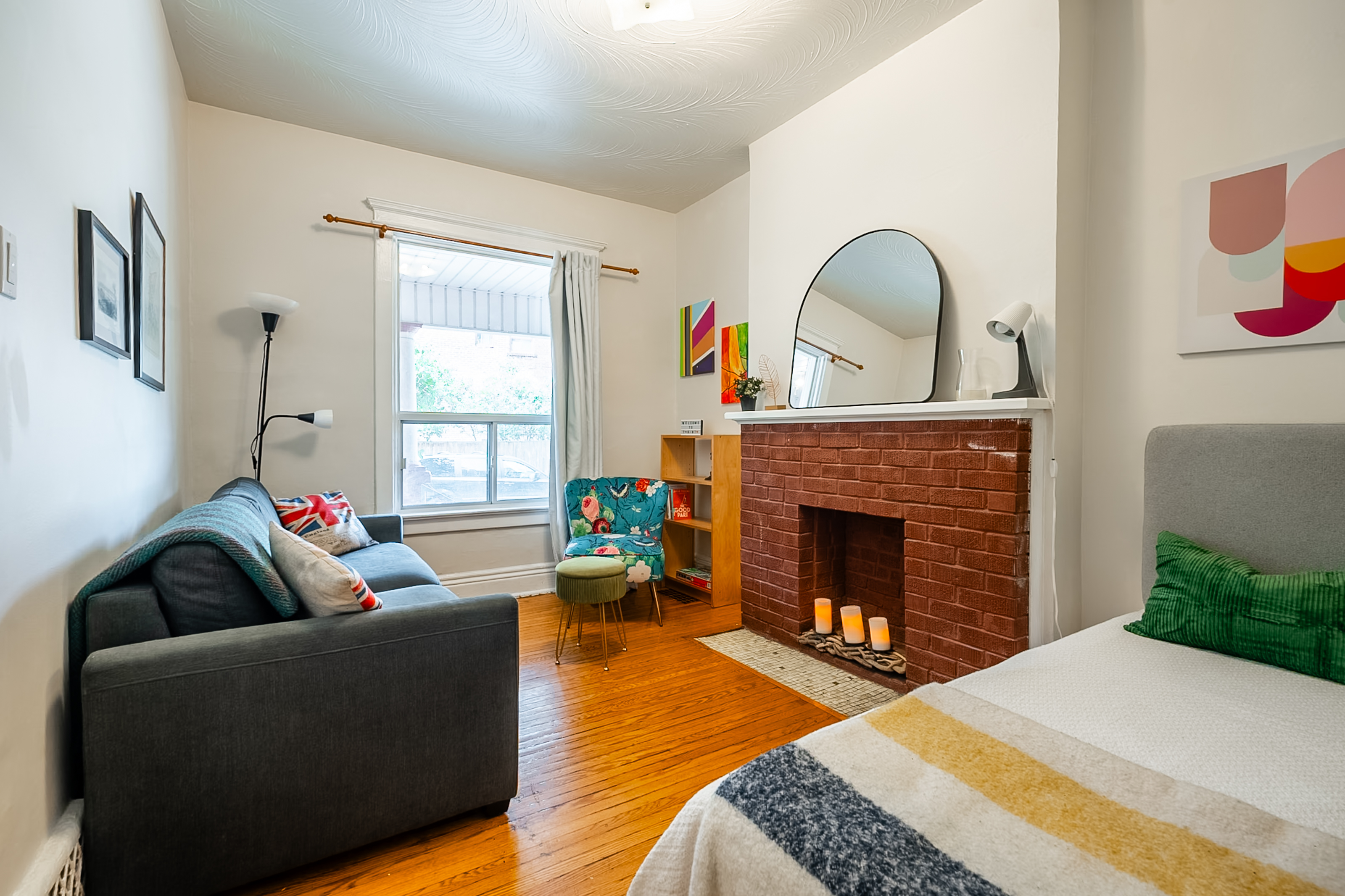 Charming 1910 Semi, Steps to Christie Pits