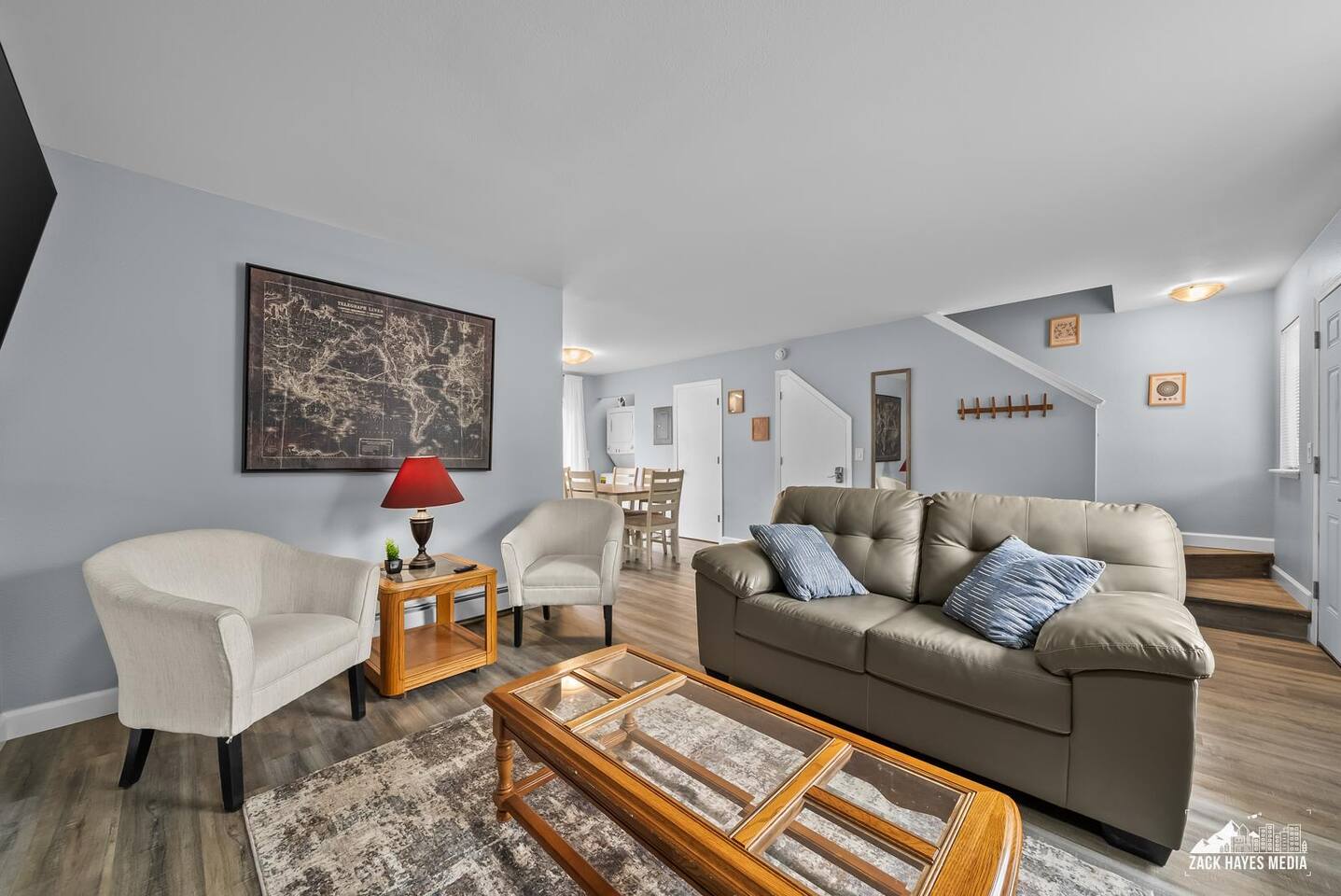 Comfortable stay in UMED (2)- Sleeps 6 guests