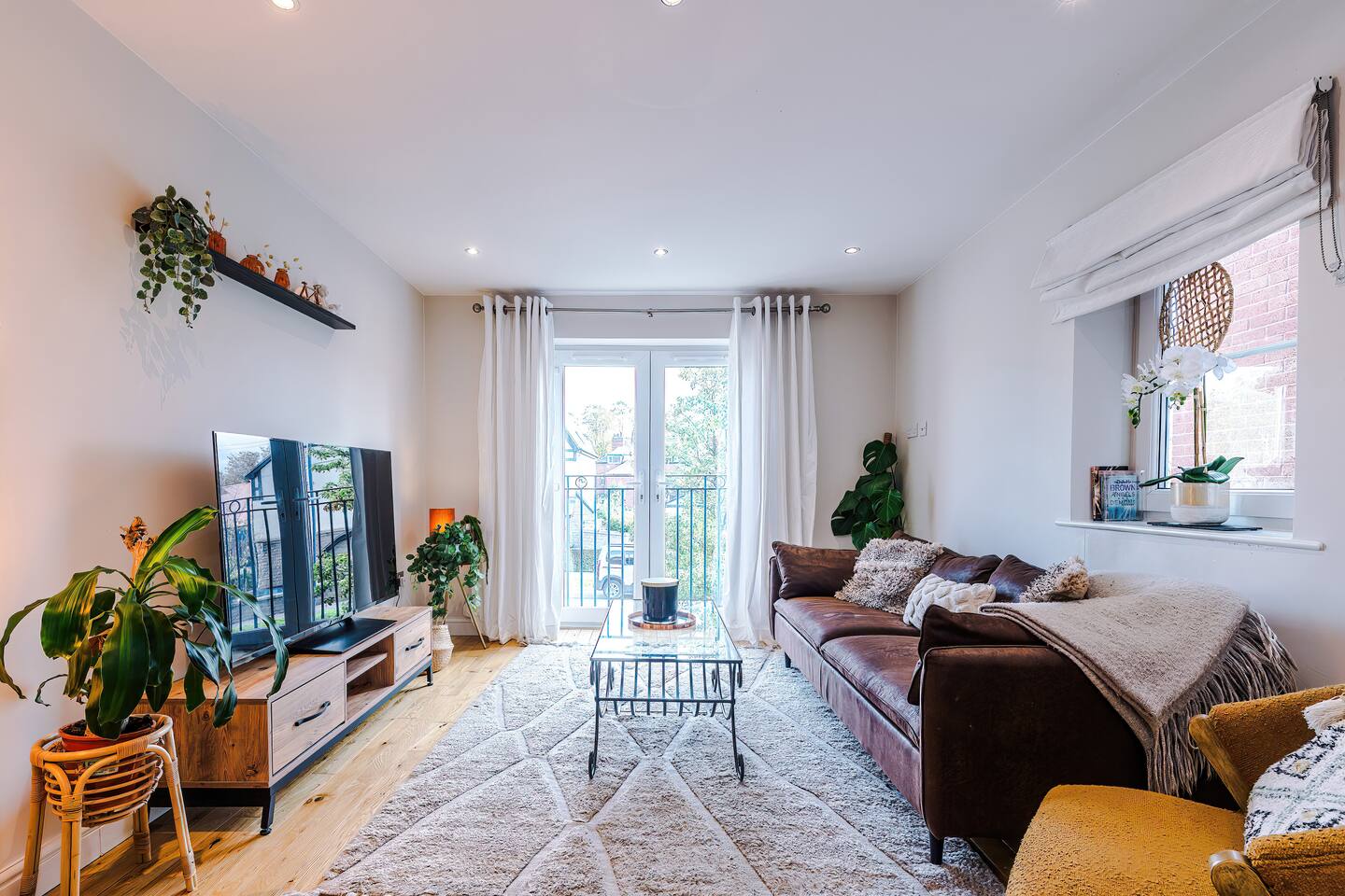 2 bed/ 2 bath apartment in Roundhay
