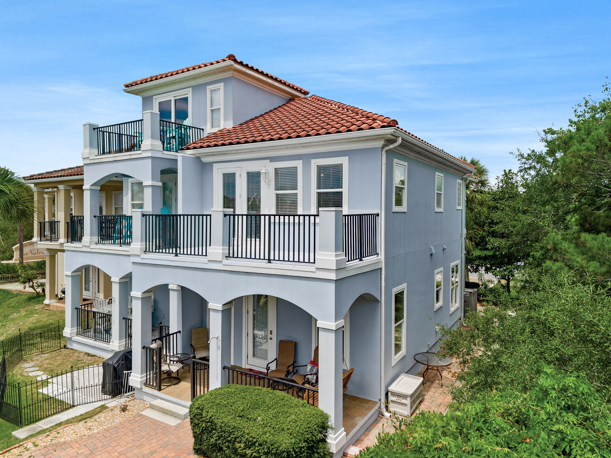 Charming Home, Ocean Views, Steps to Sand