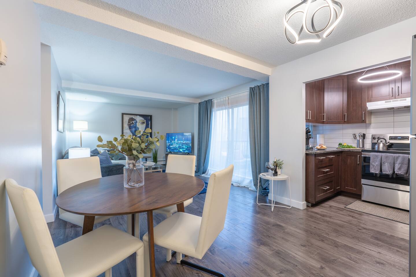 Private Patio | Central Downtown | FREE Parking