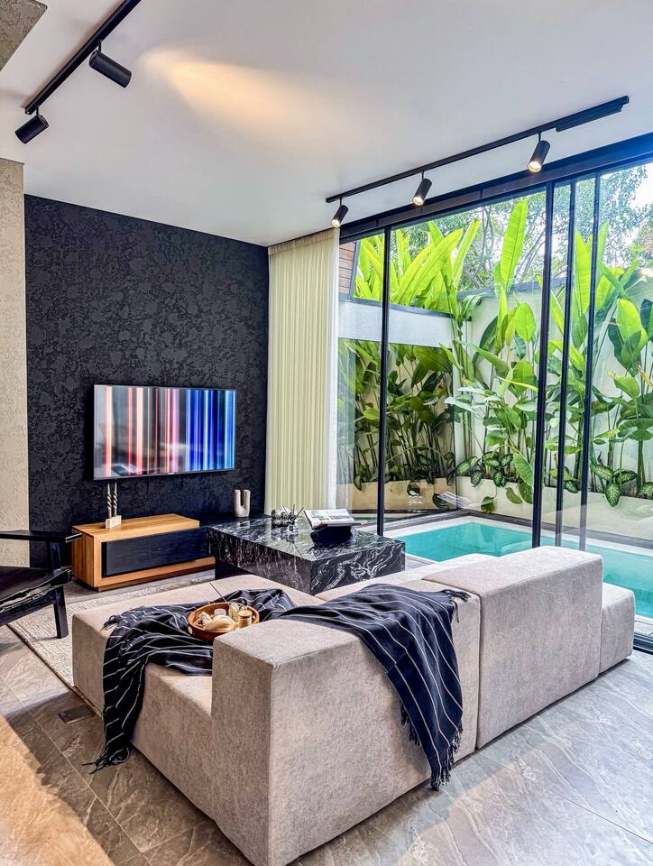 Luxury LOFT Workspace & Private Pool Security 24/7