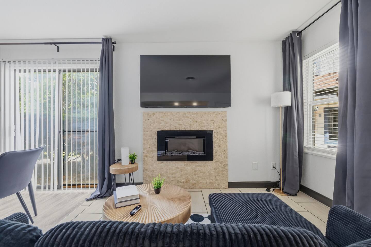 Quiet Studio | Firepit | Gym | Pool