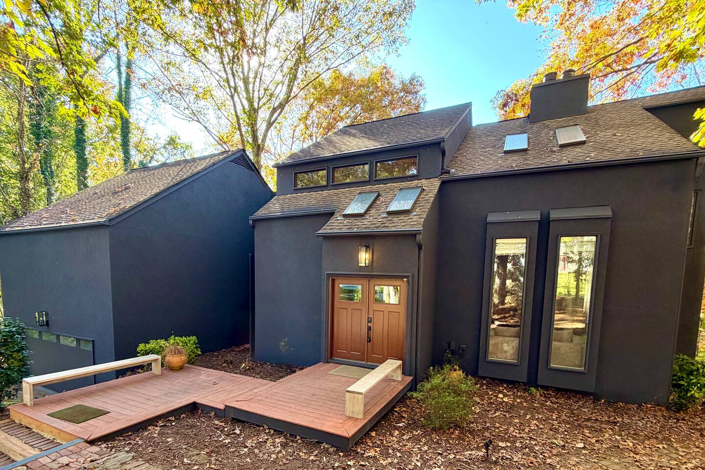 Luxury Estate 6 bedroom/4 bath pool mountain view