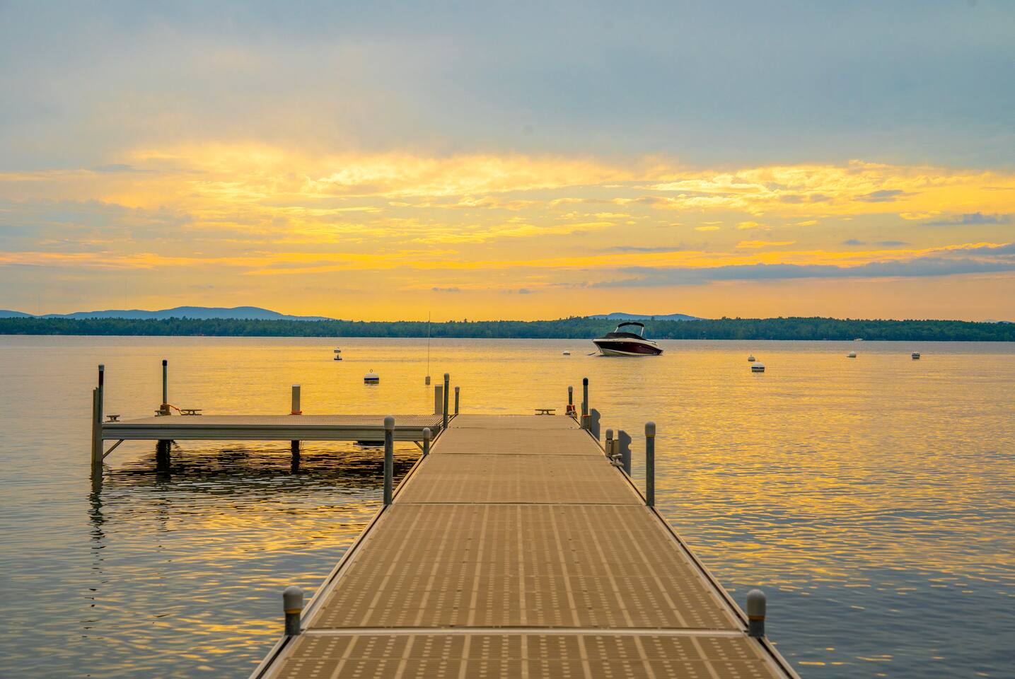 Lakeside Retreat | Lake Access | Grill & Fire Pit