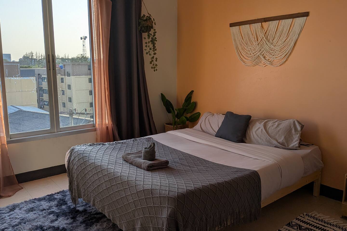 Private Room w/ Ensuite & Doi Suthep Views