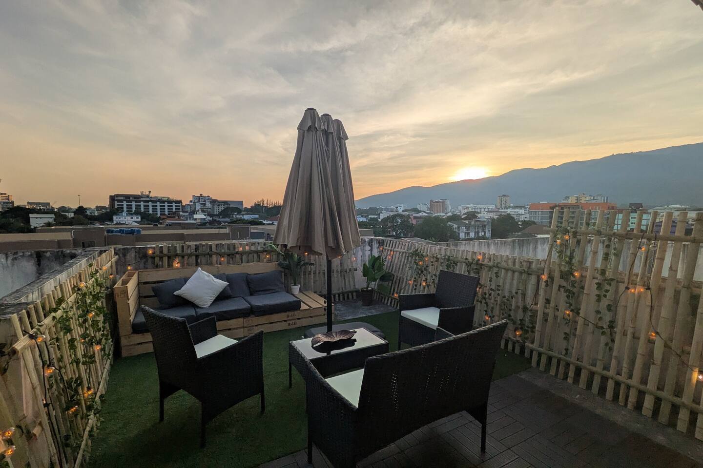 Private Room w/ Ensuite & Doi Suthep Views