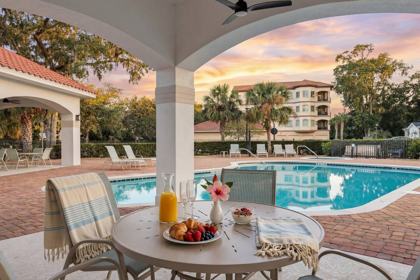 Pool Jacuzzi | Gated community | 6 Min to Beach