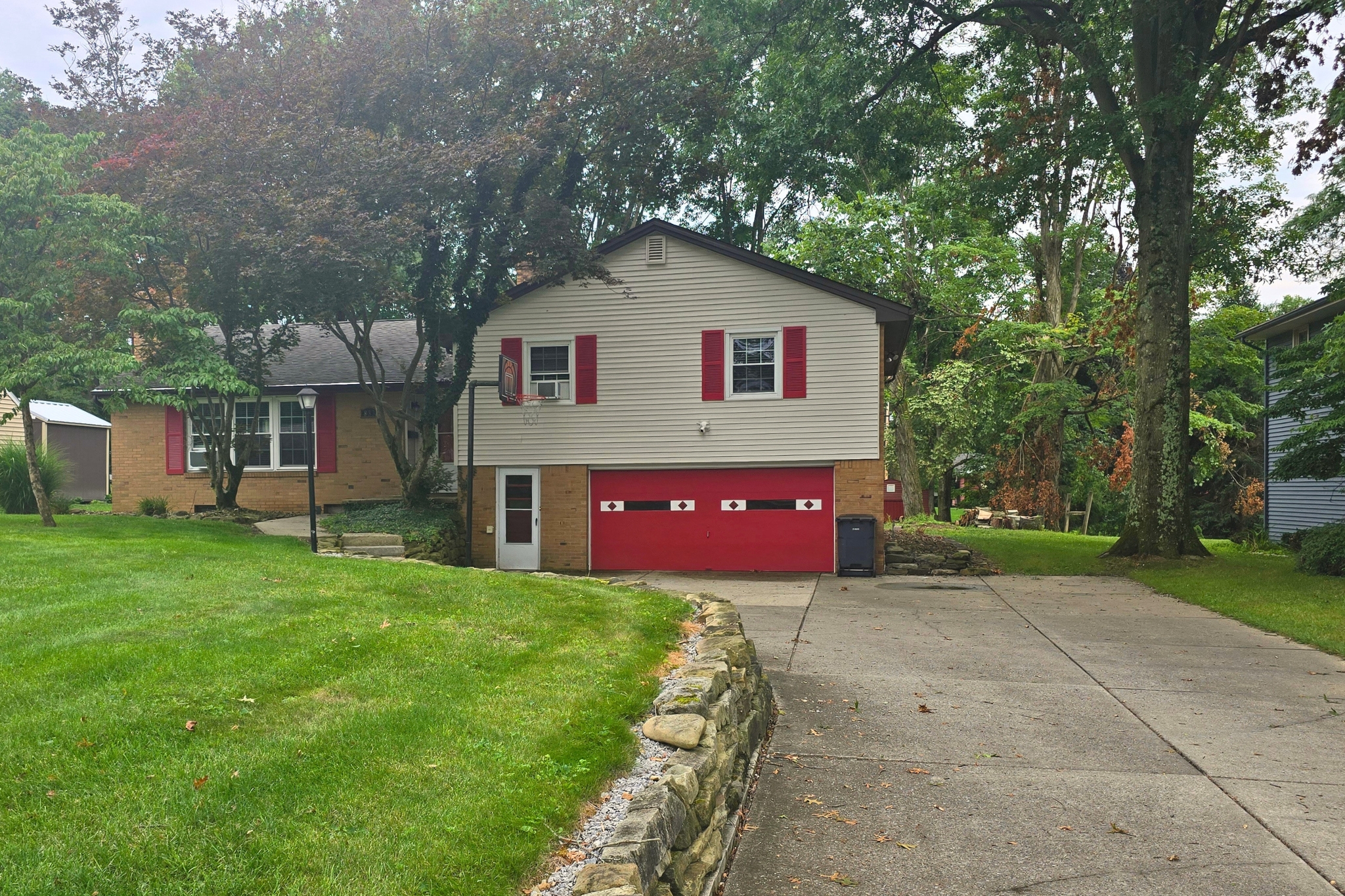 Boardman Home | 3 Kings, Game Room & Big Backyard
