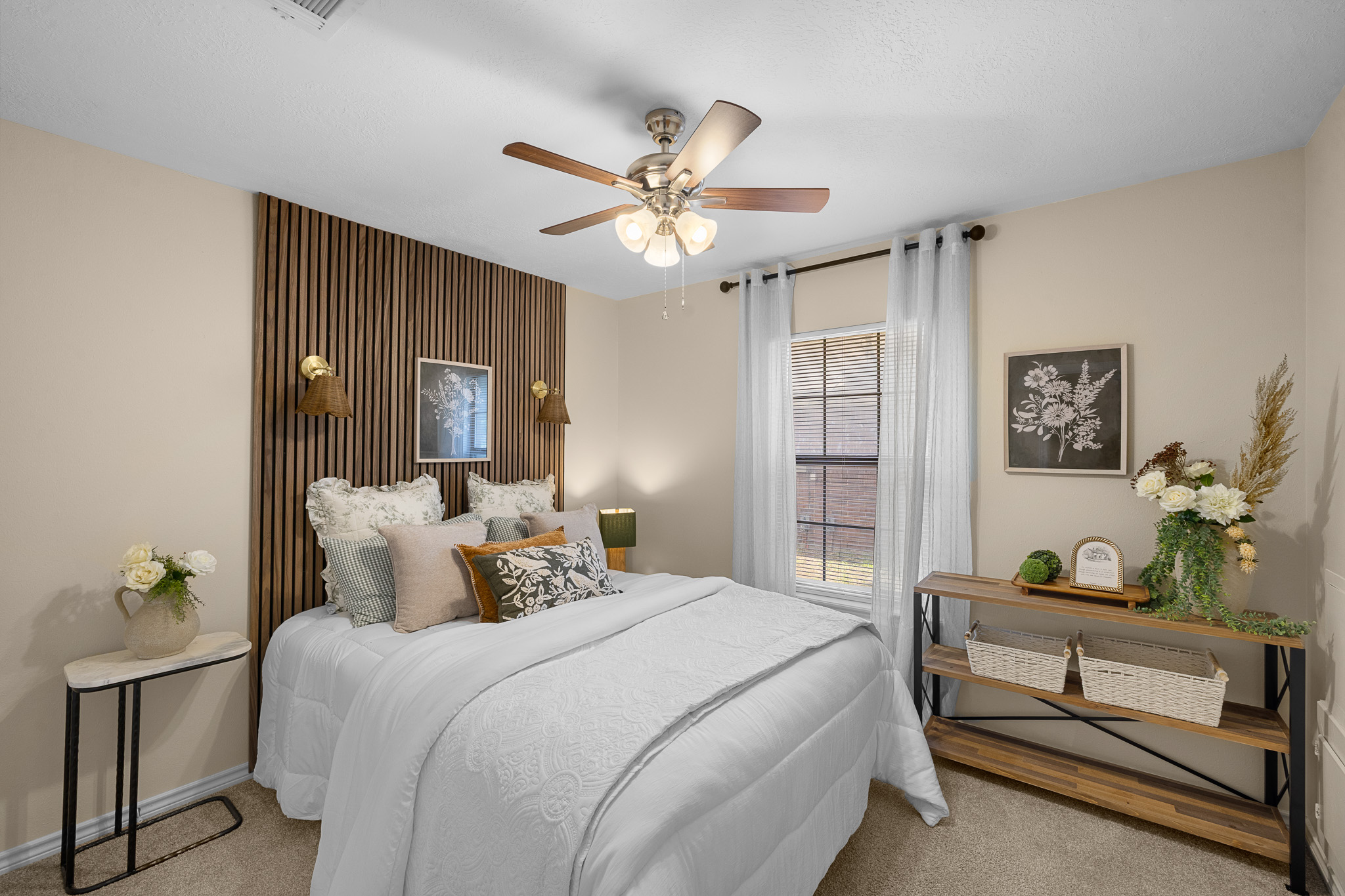 Wolf Pen Creek 2BR Retreat #B, Workspace, Washer