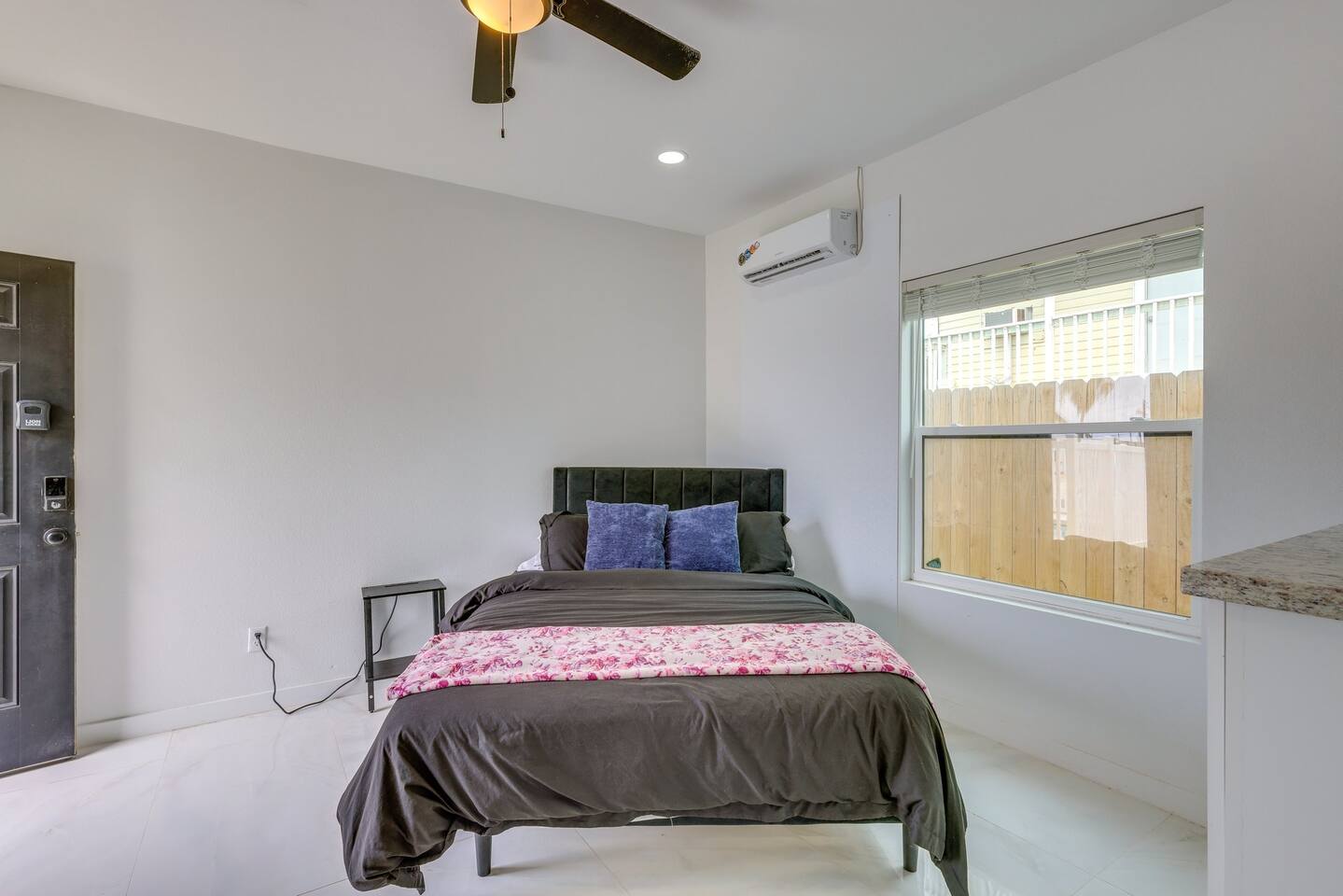 #10 | Clean Pet-Friendly Studio | Pool | Parking