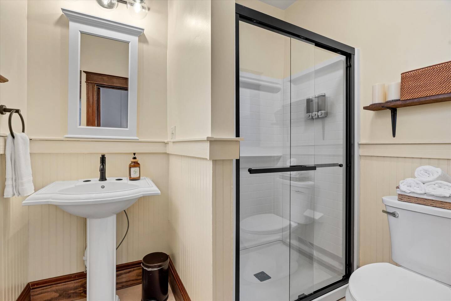 Master Bathroom - Shampoo, Conditioner, and Body Wash Provided