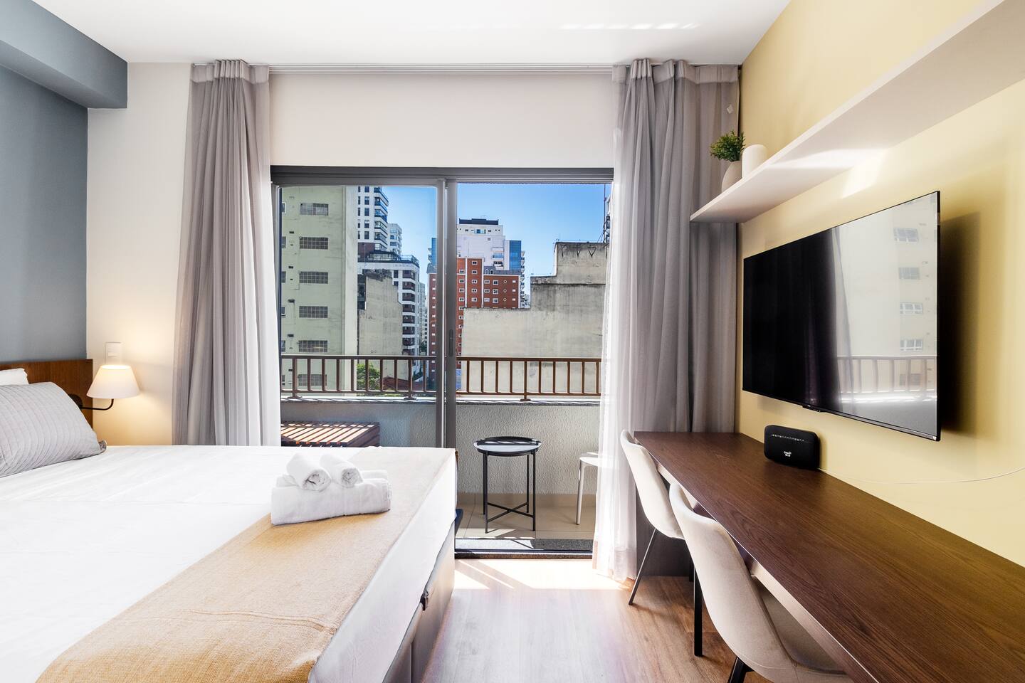BSR | Pristine Studio | Paulista | Balcony & Pool