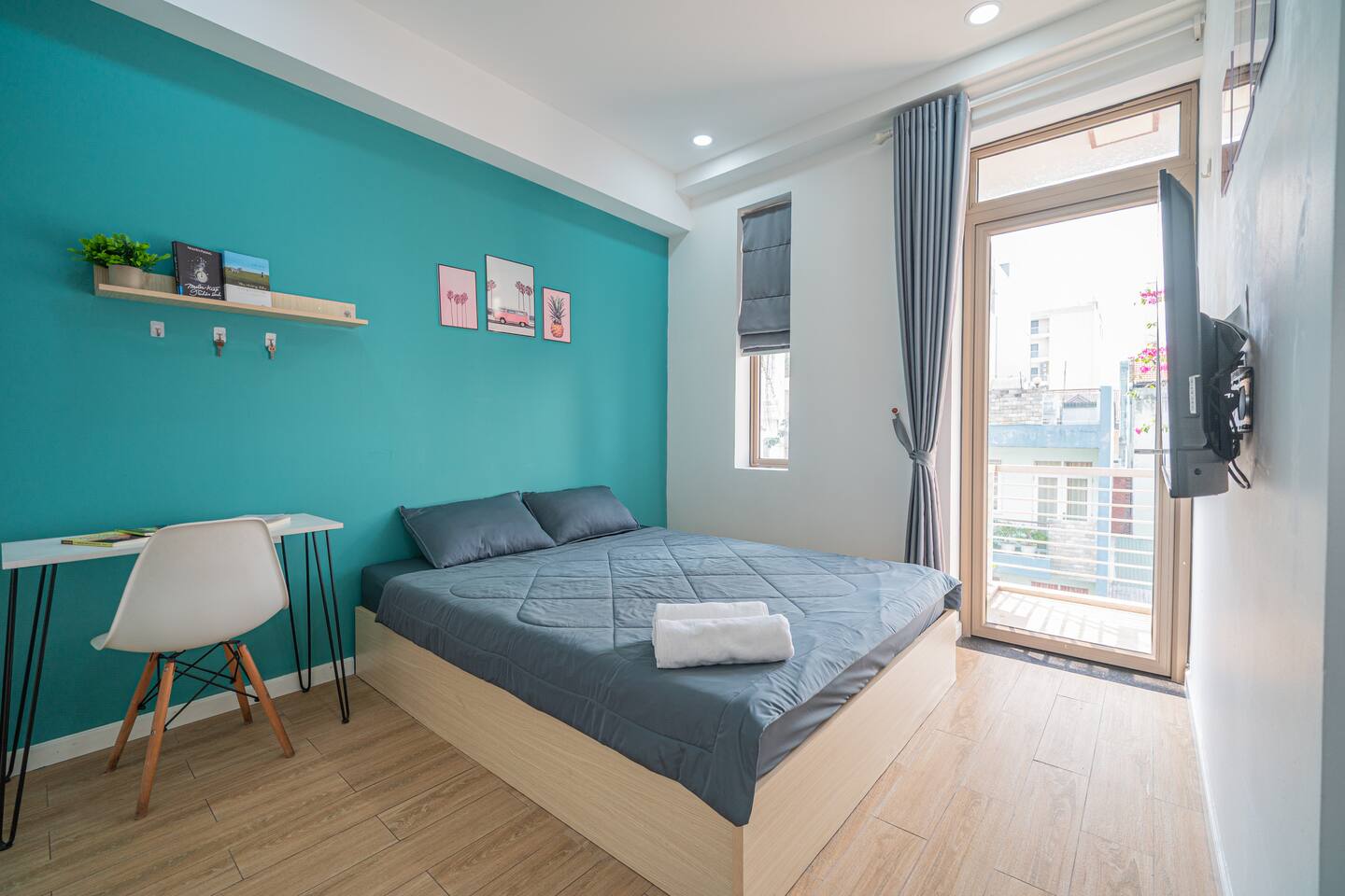Modern Studio in D7 • fast wifi • private balcony