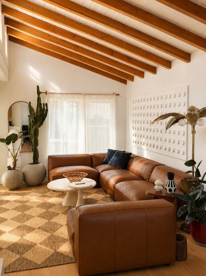 Newly Remodeled Townhome, Steps from Beach & Bay