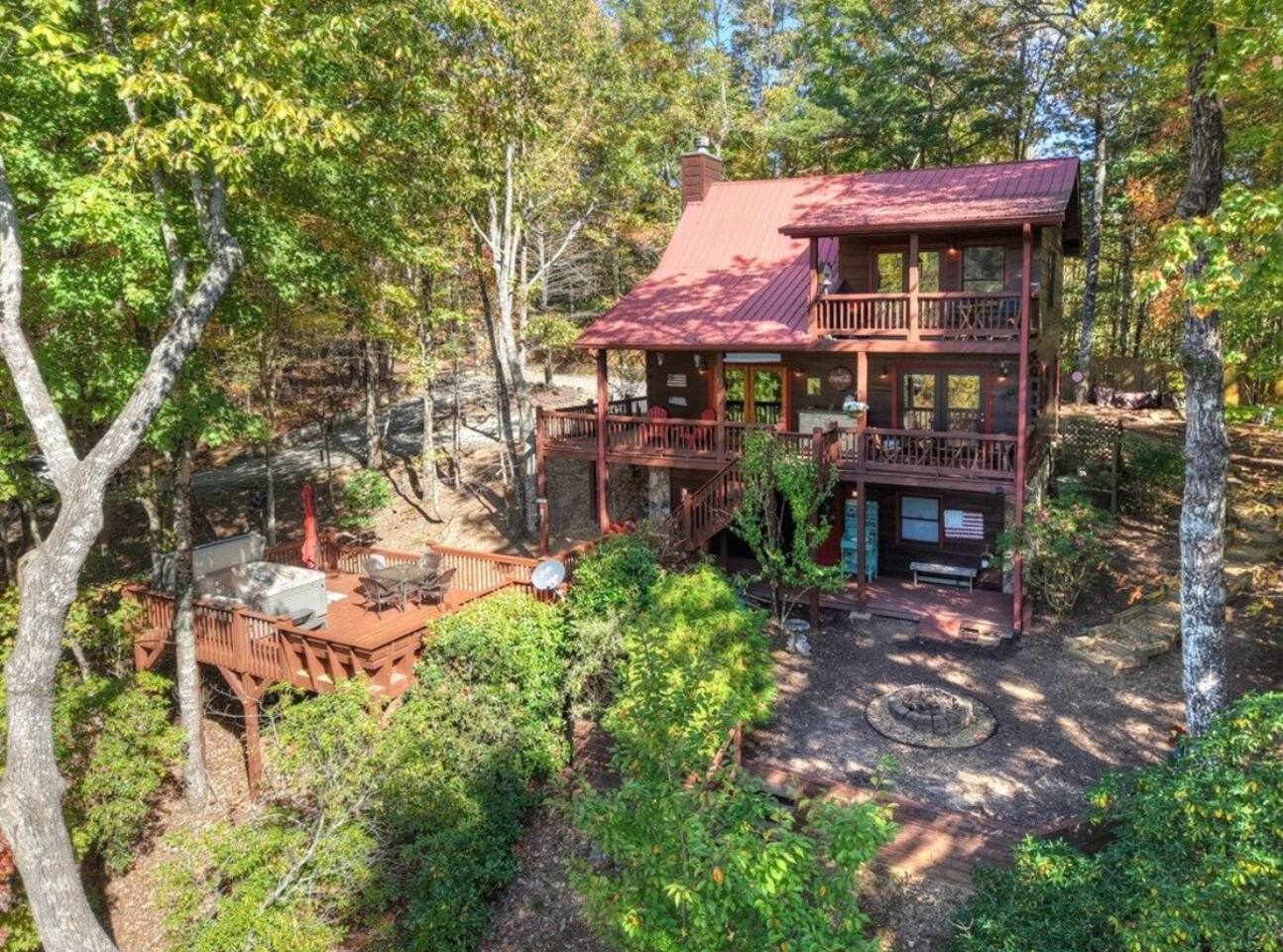 Hot Tub & Views | Winery | Ev Charger | Workspace