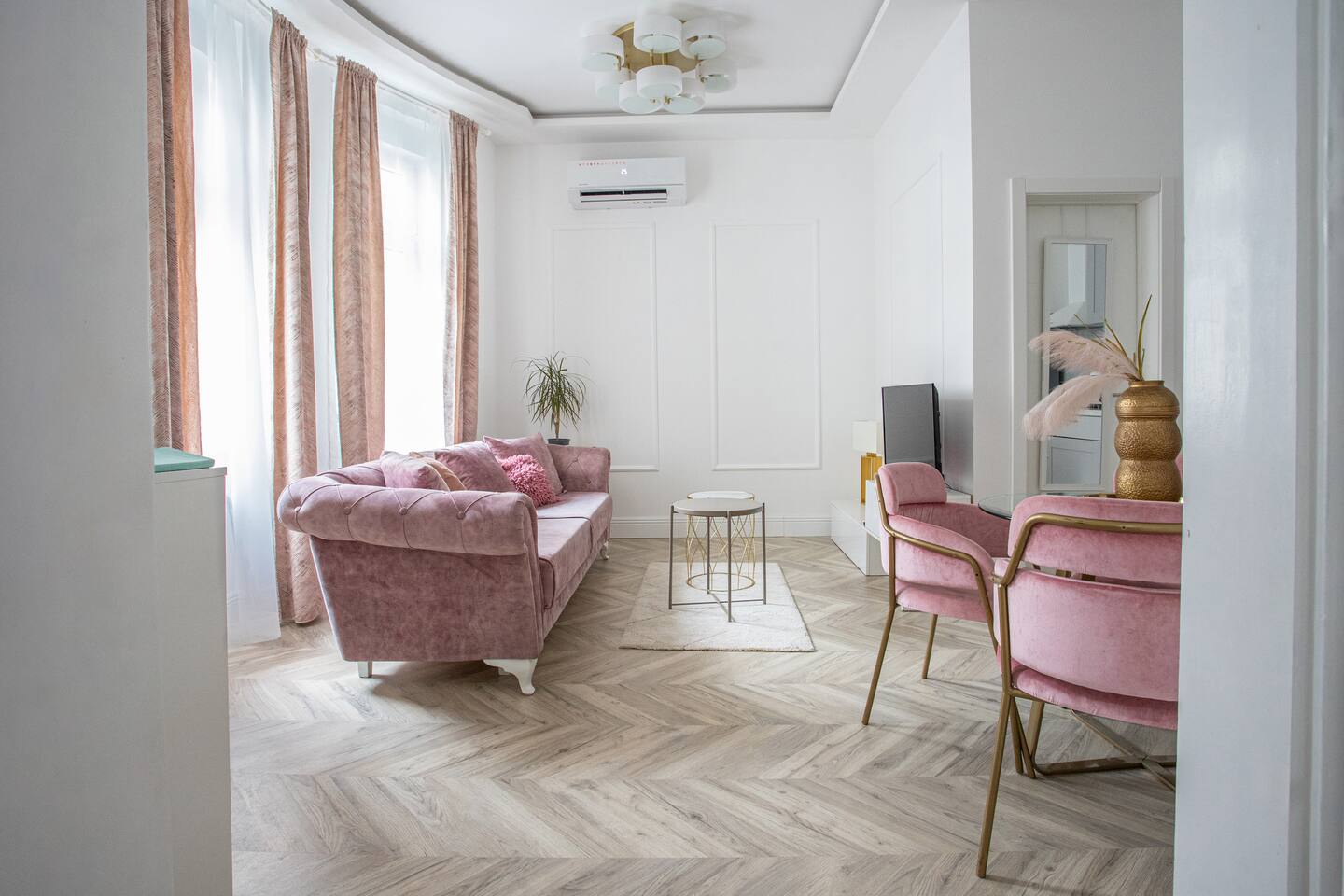 Gold apartment