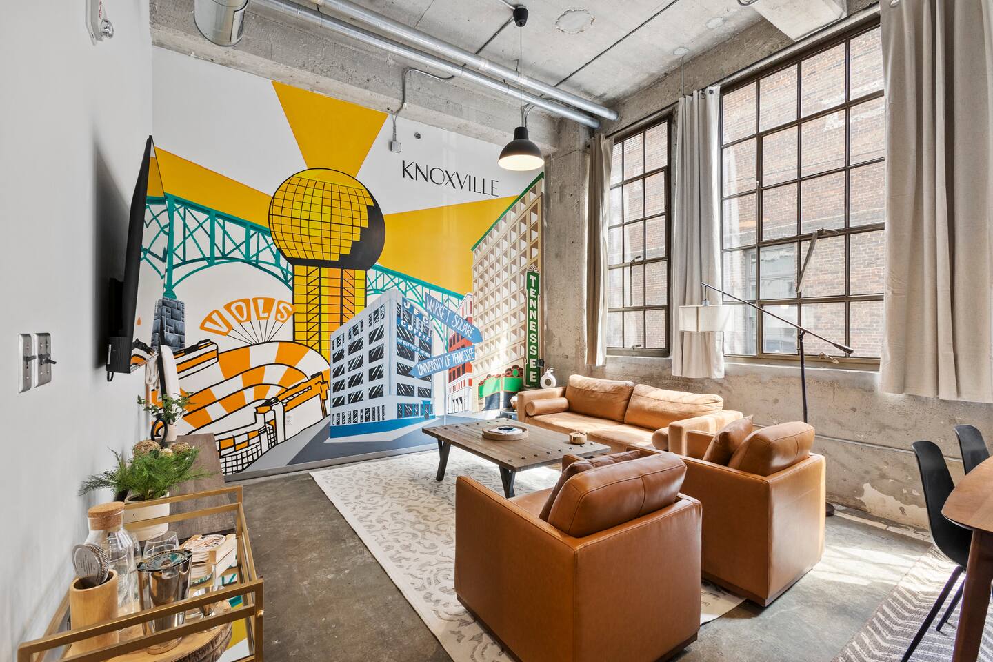 Walkable DTown- Free Parking-Near UT-First Floor