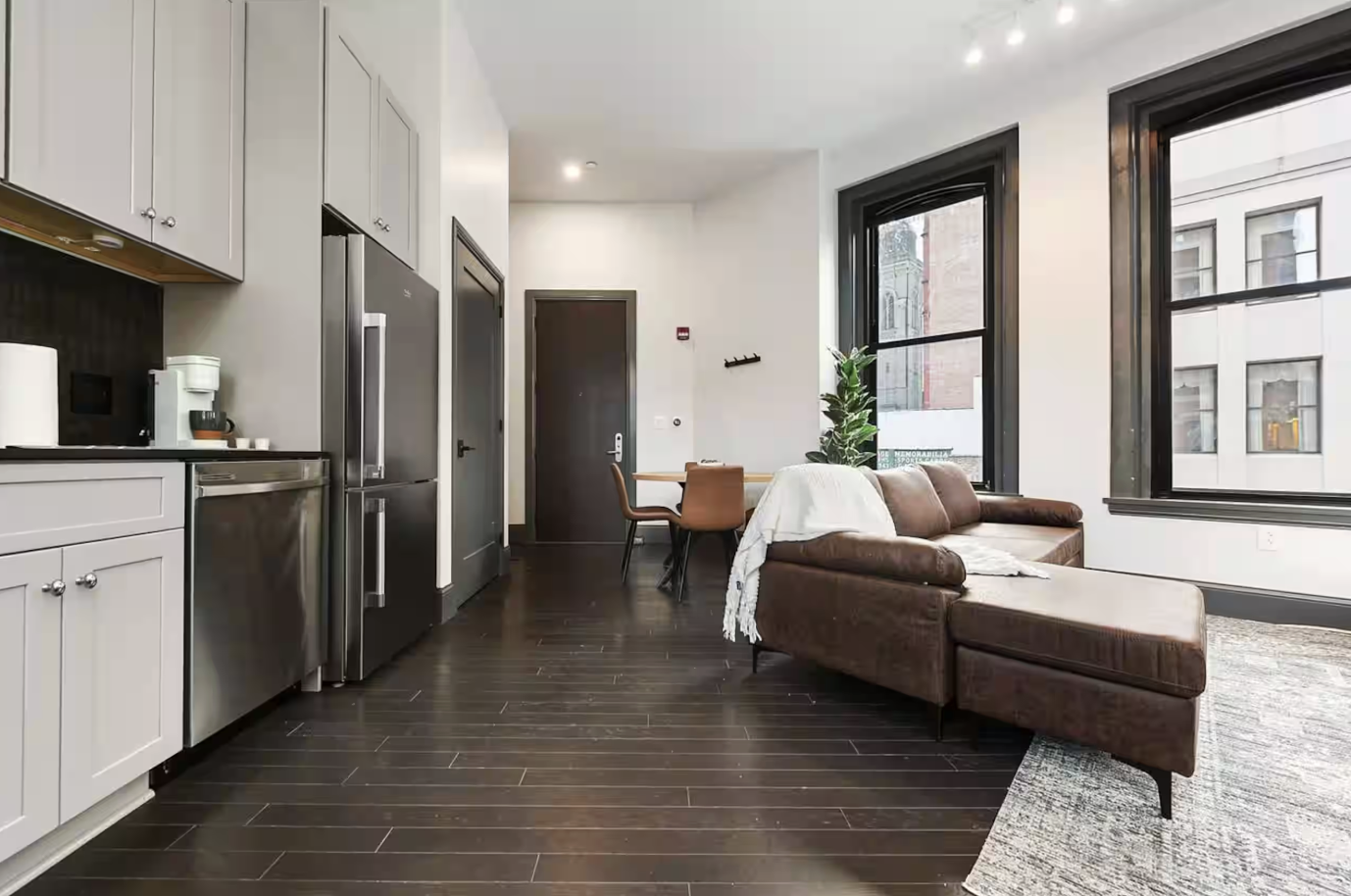 Modern 2BR · Downtown Pittsburgh - Photo 5