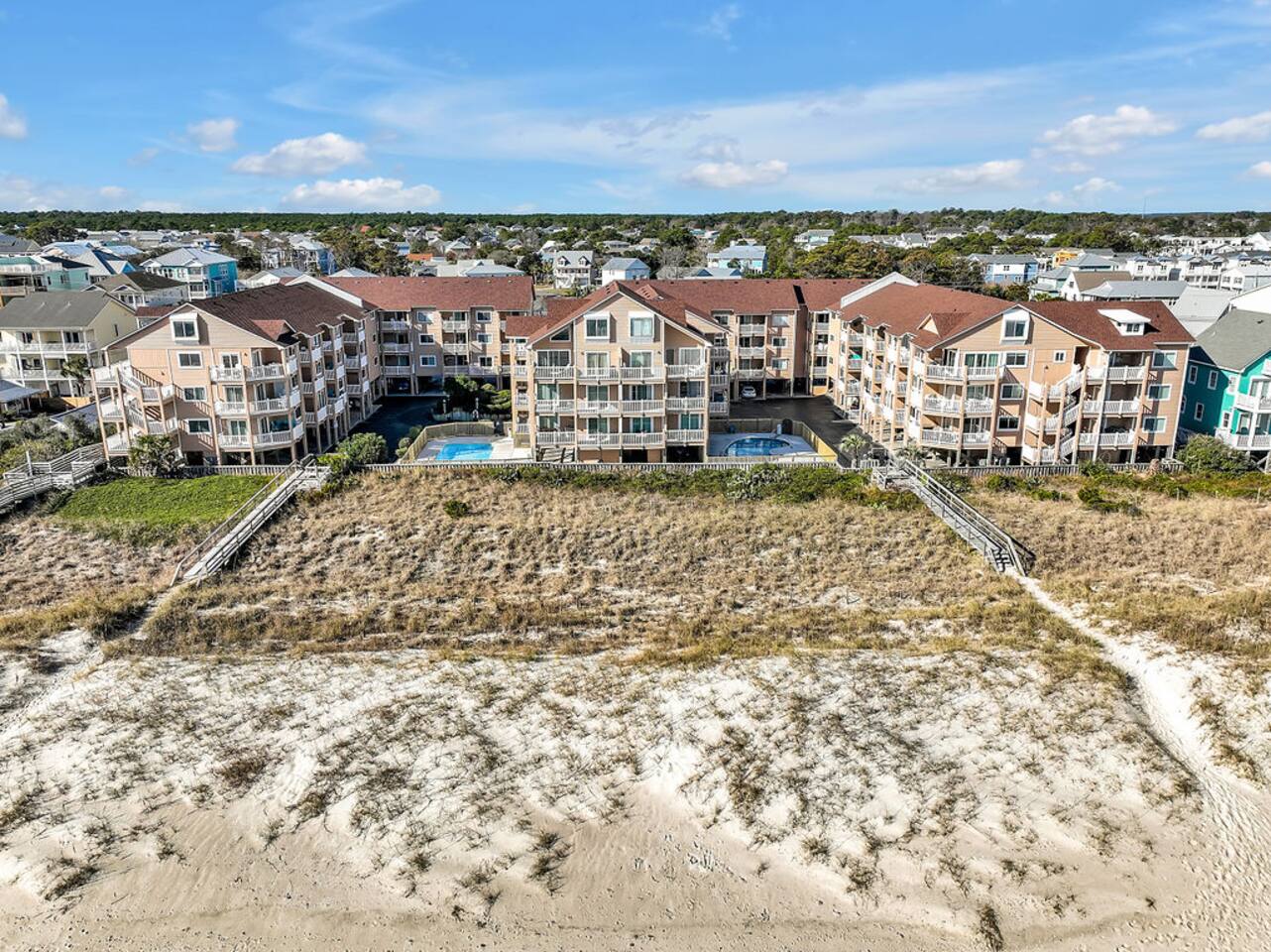 Beachfront Condo | 2 Pools | Direct Ocean Access