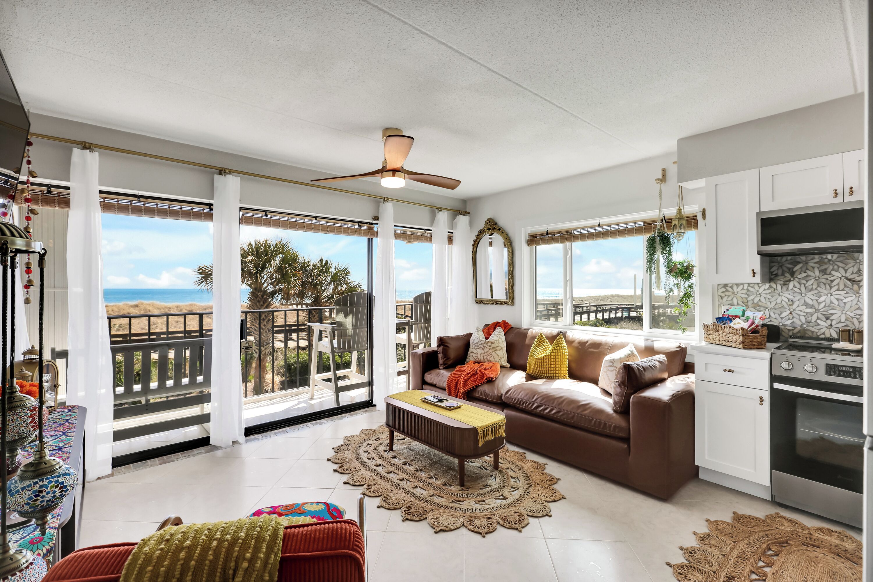Oceanfront Corner Unit with Pool on Boardwalk