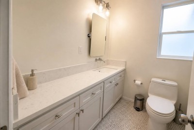 The Designer Flat — vacation rental photo 8, El Porto Manhattan Beach