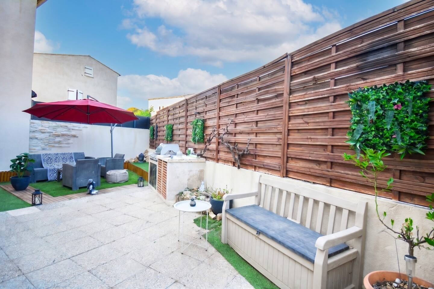 Sunny Escape, Pool & Boules · 13