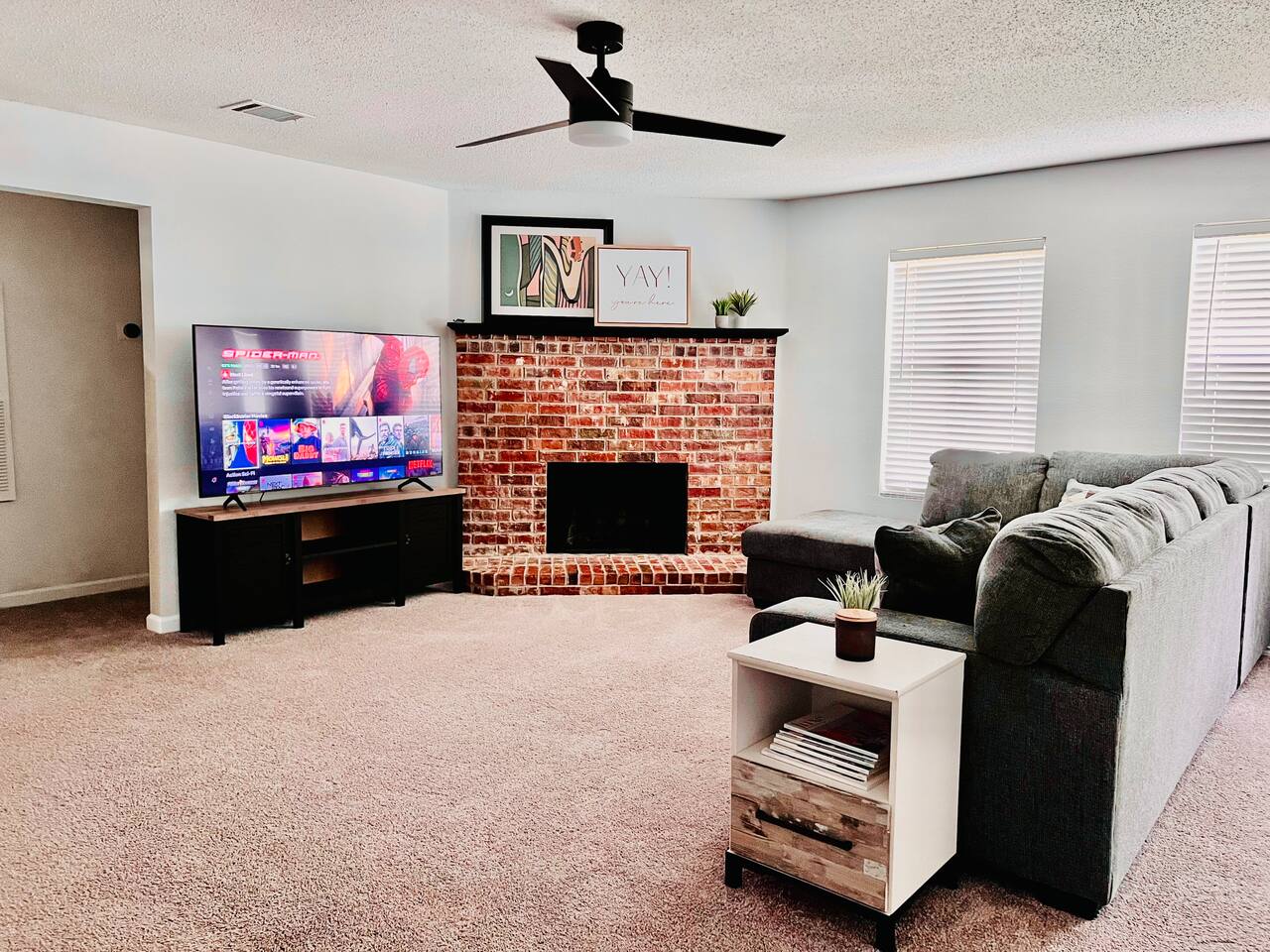 Cozy 3 Bedroom House with Beautiful Fireplace