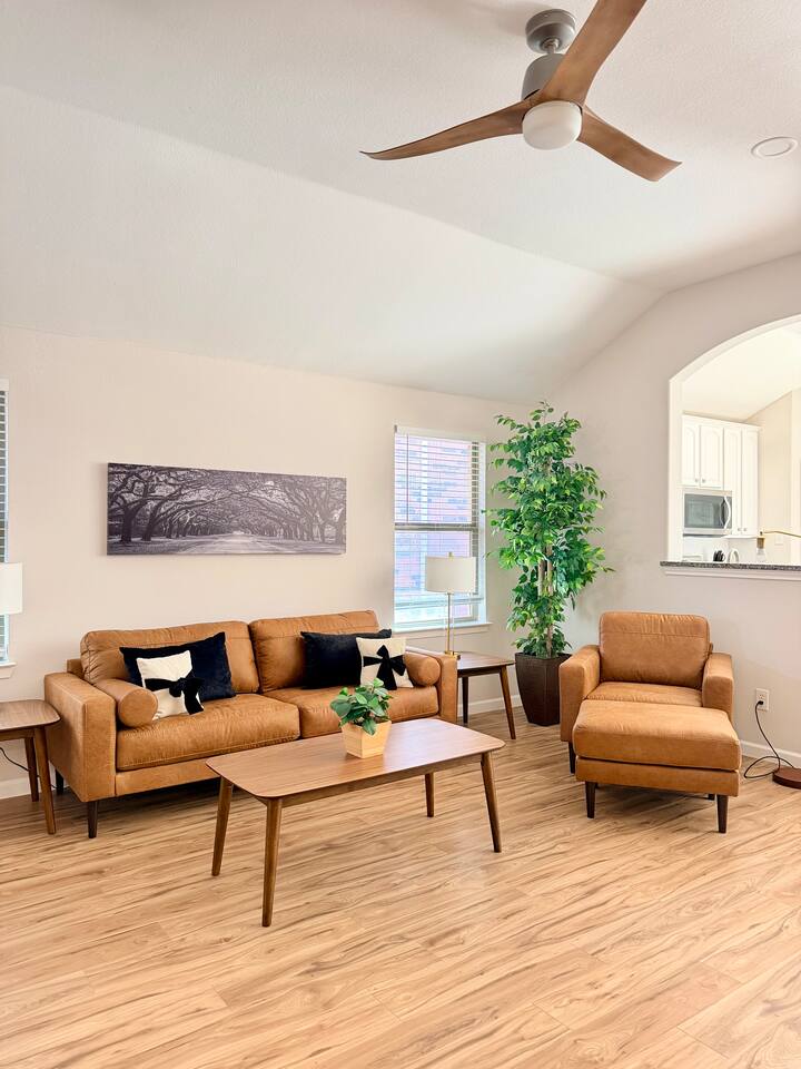 Modern 3BR Home | Quiet Location | Close to PGA