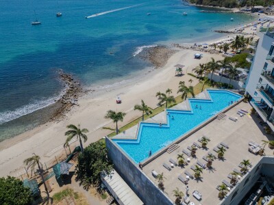 305C rental in Cruz de Huanacaxtle