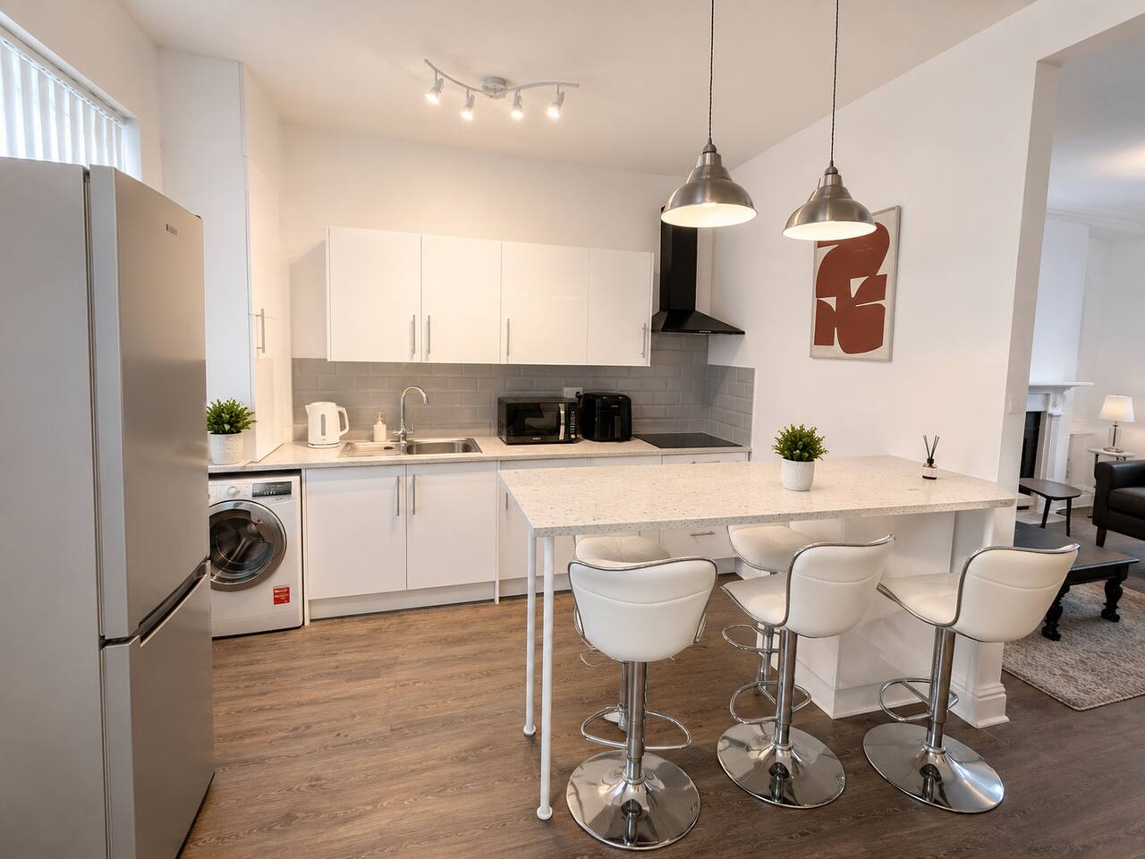 #187 Modern Retreat Near Warrington Centre - for 5