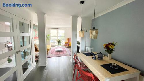 Bright & Spacious Flat Near Newhaven Harbour