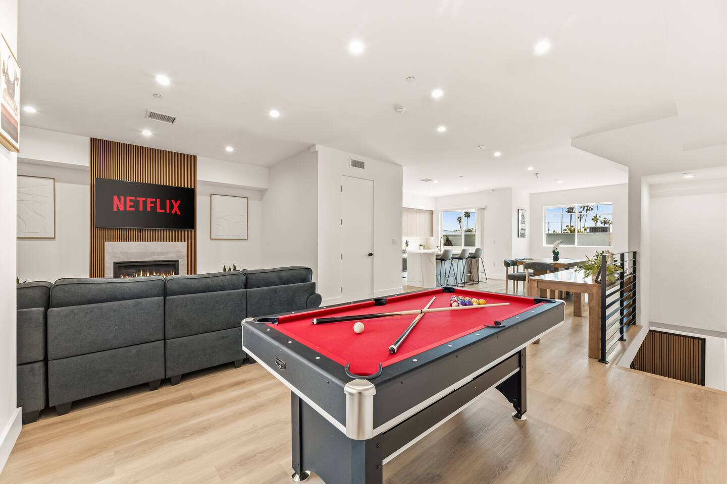 Spacious Modern LA Home for Groups & Families