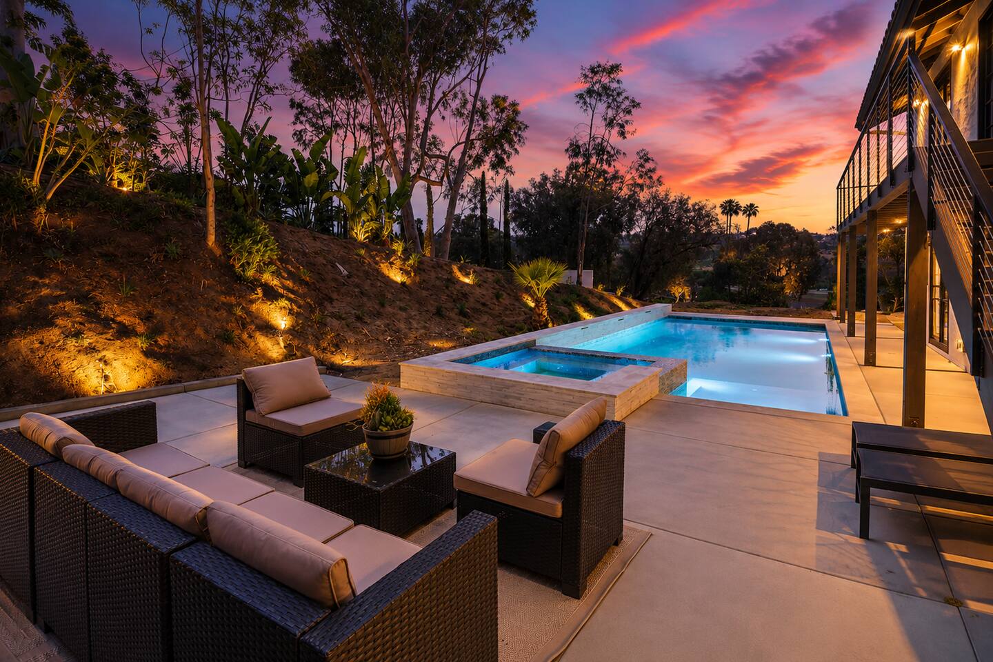 Private Luxury Villa | Salt Pool | Spa |Racehorses