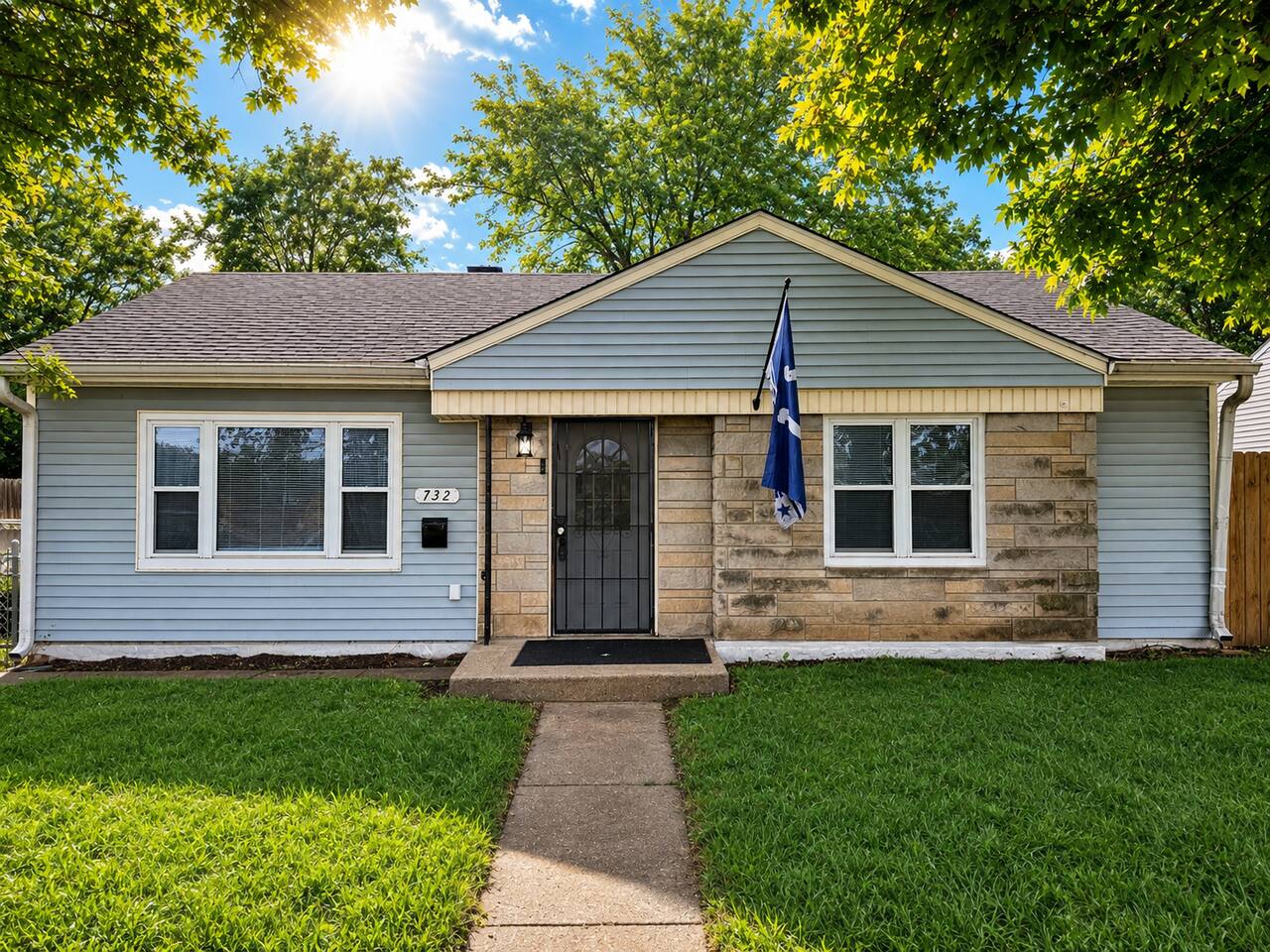 Downtown Indy Home 3BR/ Free Parking