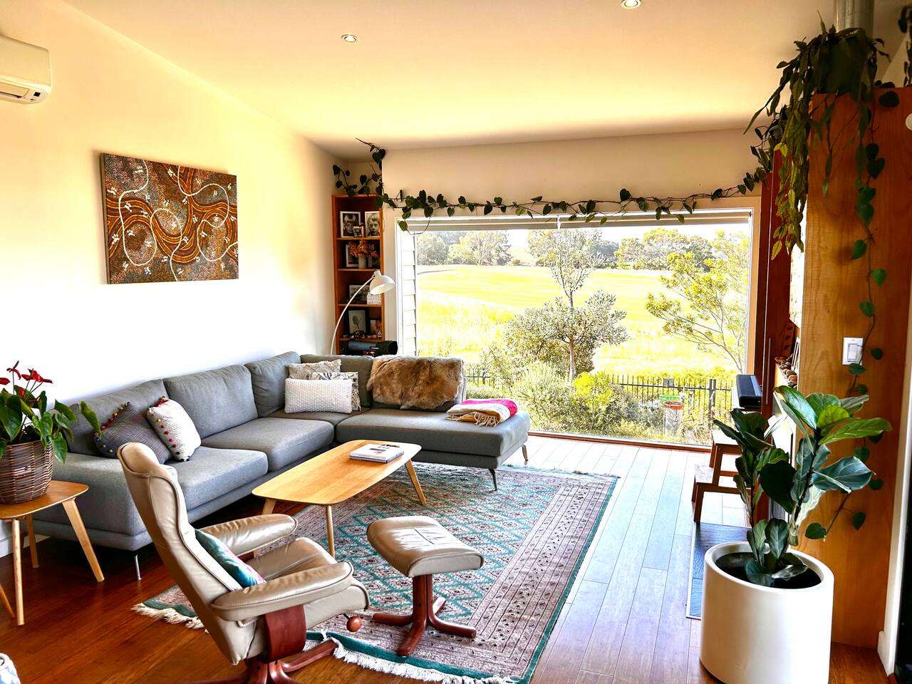 Family Stay Close To Golf & Surf, Pet Friendly