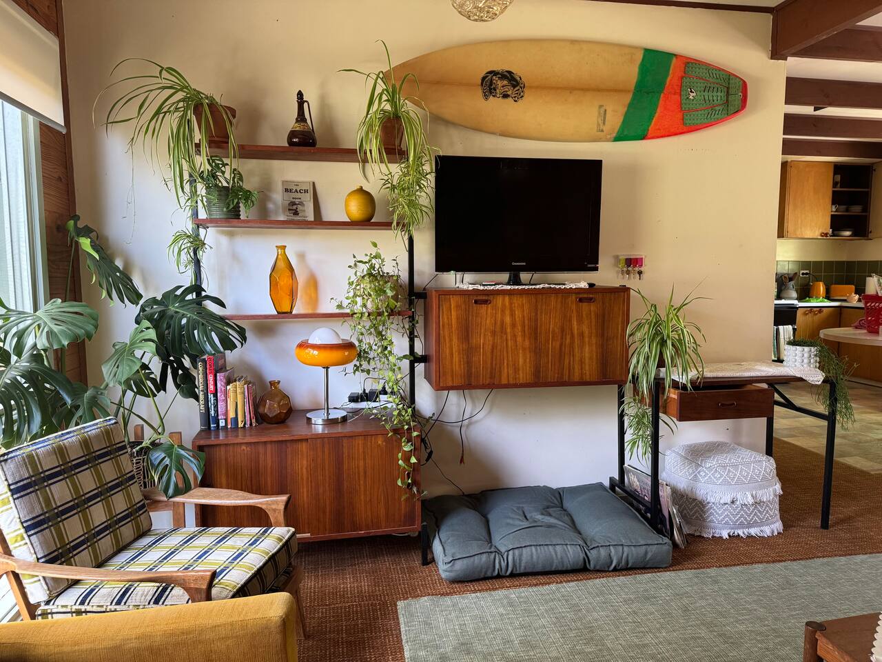 Retro Shack – stay longer, pay less! DM us to book