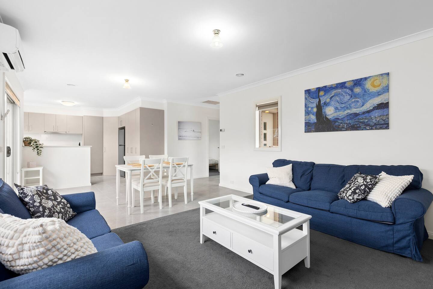 Stylish-Comfy-Newly Renovated Home 7 min from CBD