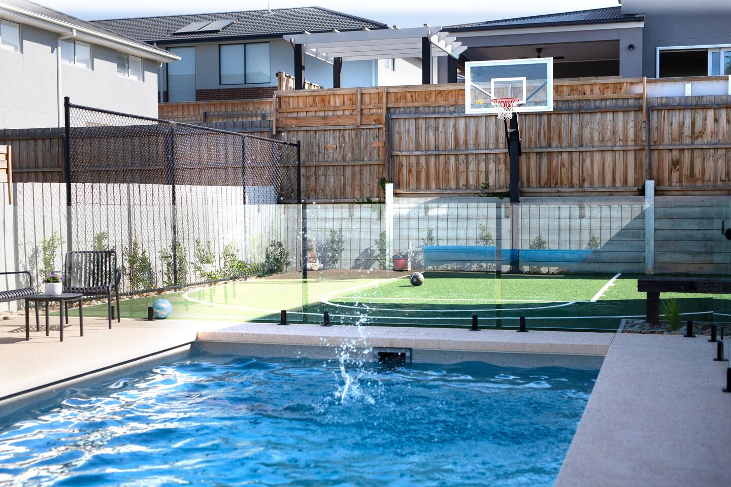 Modern Family Heaven | Pool & Court | Play & Chill
