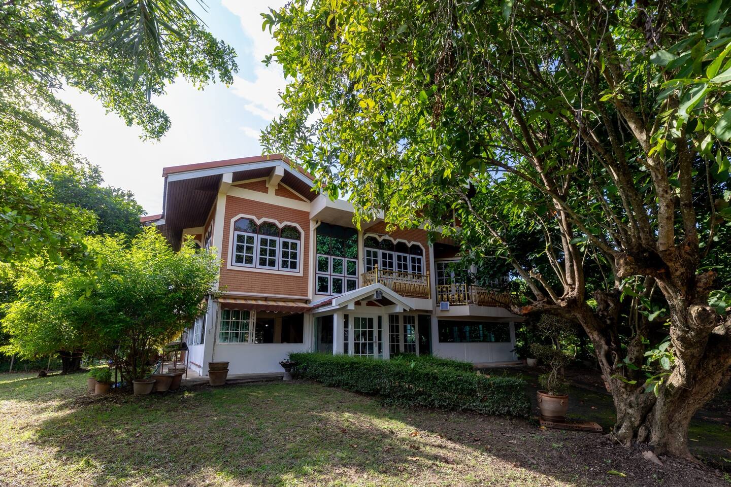 Thai Style Hidden Gem in Local Community by River