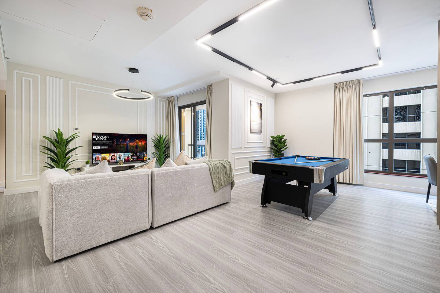 Grand 4BR JBR | Marina View for 14 | Near Beach
