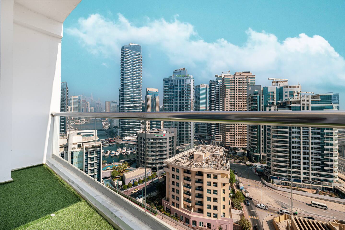 Dubai Marina 3BR | Skyline Views | Pool & Gym