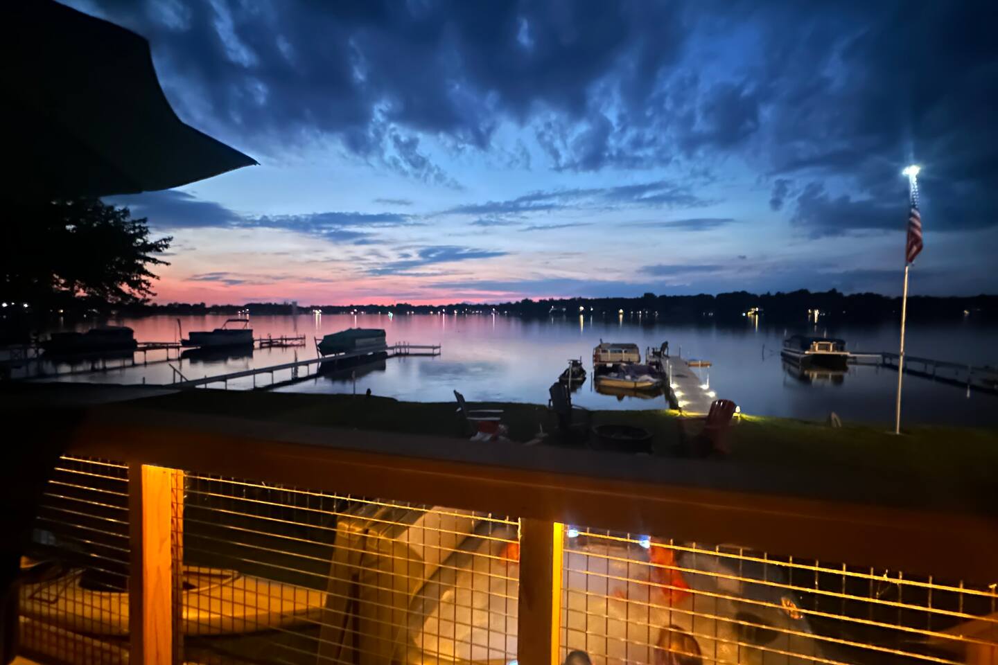 Lakefront Sunset view w/ Hot Tub-Private Dock